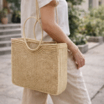 Panier tressé en rafia naturel